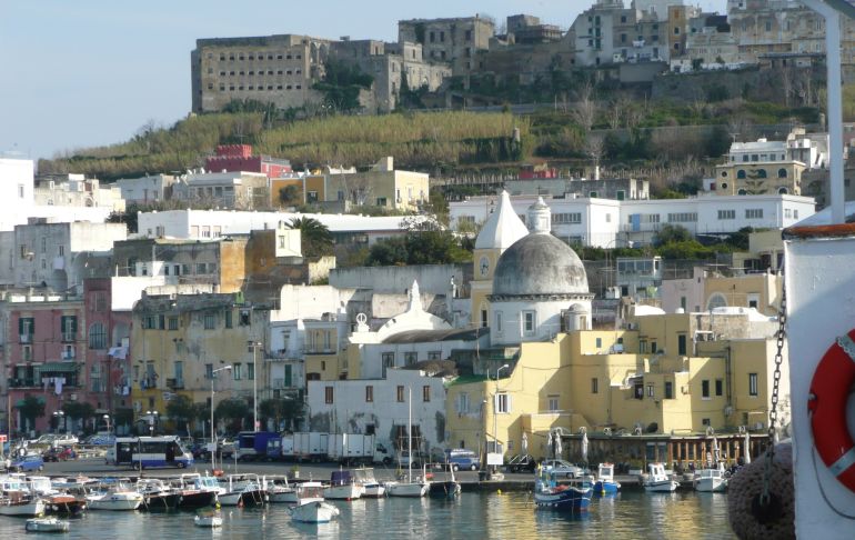 Procida Hafen