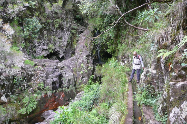Levada schmal
