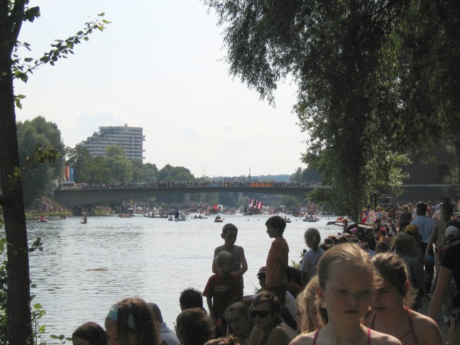 Der Festumzug rollt an