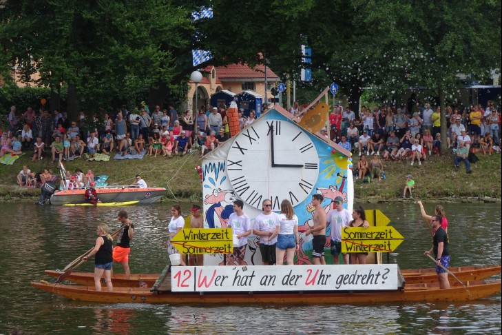wer hat an der Uhr gedreht